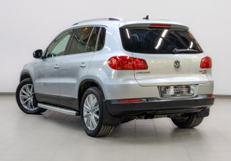 Подержанный автомобиль Volkswagen Tiguan 2013 года (7 фото)