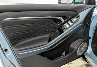 Подержанный автомобиль Voyah Free 2023 года (19 фото)