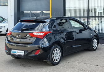 Подержанный автомобиль Hyundai i30 Hatchback 2013 года (5 фото)