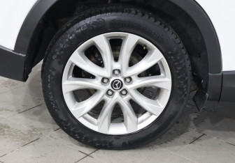 Подержанный автомобиль Mazda CX-5 2013 года (9 фото)