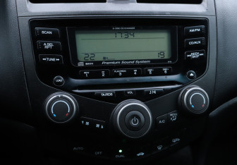 Подержанный автомобиль Honda Accord Sedan 2007 года (14 фото)