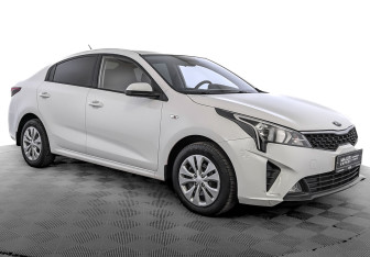 Подержанный автомобиль Kia Rio Sedan 2021 года (3 фото)