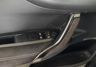 Подержанный автомобиль Citroen DS4 2012 года (17 фото)