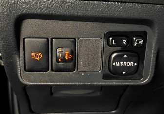 Подержанный автомобиль Toyota Corolla Sedan 2010 года (15 фото)