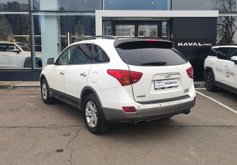 Подержанный автомобиль Hyundai ix55 2010 года (7 фото)