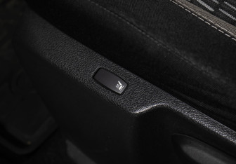 Подержанный автомобиль Renault Kaptur 2017 года (19 фото)