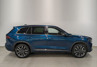Подержанный автомобиль Geely Monjaro 2024 года (4 фото)