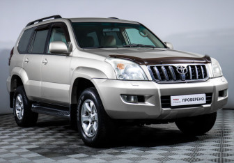 Подержанный автомобиль Toyota Land Cruiser Prado 2007 года (3 фото)