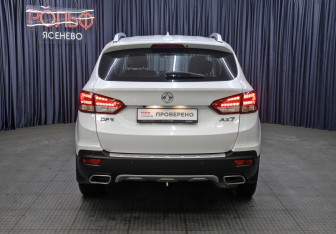 Подержанный автомобиль DongFeng AX7 2018 года (6 фото)