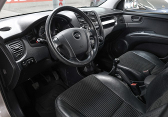 Подержанный автомобиль Kia Sportage 2006 года (16 фото)