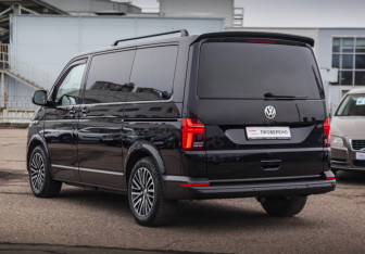 Подержанный автомобиль Volkswagen Multivan 2020 года (9 фото)