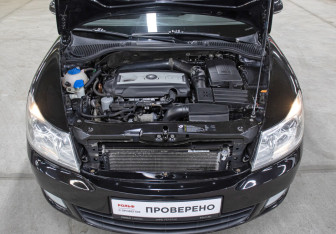 Подержанный автомобиль Skoda Octavia Liftback 2013 года (9 фото)