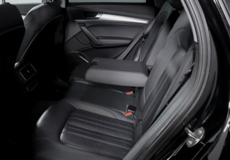 Подержанный автомобиль Audi Q5 2017 года (10 фото)