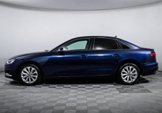 Подержанный автомобиль Audi A4 Sedan 2020 года (8 фото)