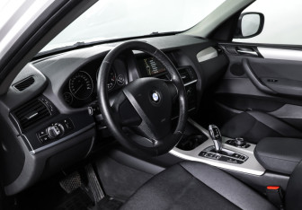 Подержанный автомобиль BMW X3 2013 года (15 фото)