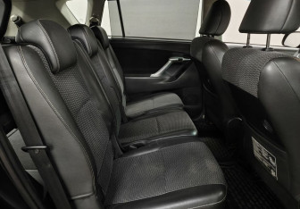 Подержанный автомобиль Toyota Verso 2012 года (13 фото)