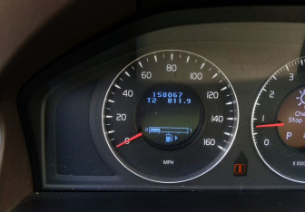 Подержанный автомобиль Volvo XC60 2010 года (14 фото)