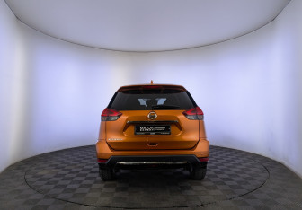 Подержанный автомобиль Nissan X-Trail 2019 года (6 фото)