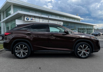 Подержанный автомобиль Lexus RX 2018 года (4 фото)