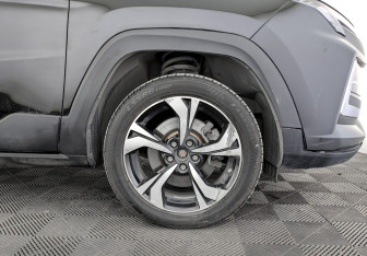 Подержанный автомобиль Москвич 3 2023 года (18 фото)