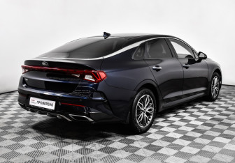 Подержанный автомобиль Kia K5 2020 года (5 фото)