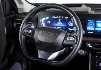 Подержанный автомобиль Exeed VX 2022 года (15 фото)
