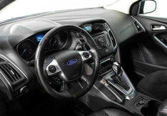 Подержанный автомобиль Ford Focus Wagon 2013 года (8 фото)