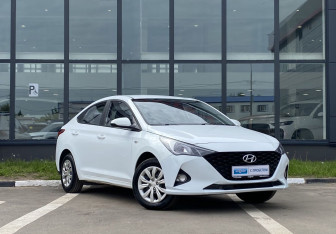 Подержанный автомобиль Hyundai Solaris Sedan 2020 года (3 фото)