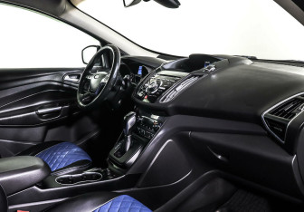 Подержанный автомобиль Ford Kuga 2013 года (8 фото)