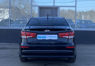Подержанный автомобиль Kia Rio Sedan 2016 года (6 фото)