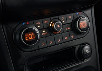 Подержанный автомобиль Nissan Qashqai 2011 года (21 фото)