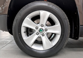 Подержанный автомобиль Skoda Yeti 2014 года (18 фото)