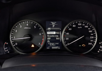 Подержанный автомобиль Lexus NX 2017 года (13 фото)