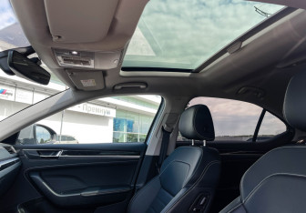 Подержанный автомобиль Skoda Superb Liftback 2025 года (19 фото)