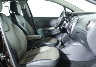 Подержанный автомобиль Renault Kaptur 2018 года (14 фото)