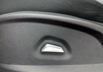 Подержанный автомобиль Москвич 3е 2023 года (27 фото)