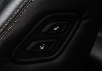 Подержанный автомобиль GAC GS8 2024 года (20 фото)