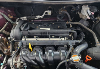 Подержанный автомобиль Hyundai Solaris Sedan 2012 года (9 фото)