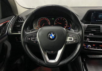 Подержанный автомобиль BMW X4 2019 года (13 фото)