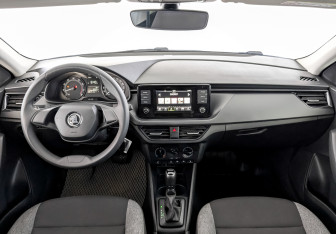 Подержанный автомобиль Skoda Rapid Liftback 2021 года (14 фото)