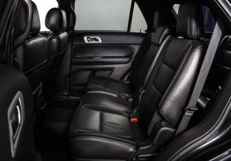 Подержанный автомобиль Ford Explorer 2014 года (28 фото)