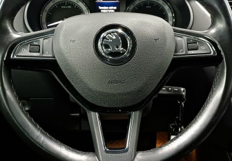 Подержанный автомобиль Skoda Octavia Liftback 2018 года (13 фото)