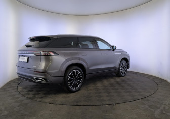 Подержанный автомобиль Jaecoo J8 2024 года (5 фото)