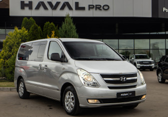 Подержанный автомобиль Hyundai Grand Starex 2008 года (2 фото)