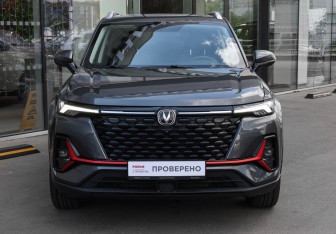 Подержанный автомобиль Changan CS35PLUS 2023 года (2 фото)