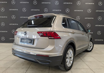 Подержанный автомобиль Volkswagen Tiguan 2021 года (5 фото)