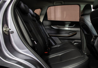 Подержанный автомобиль Exeed LX 2022 года (9 фото)