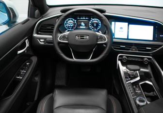 Подержанный автомобиль Geely Tugella 2023 года (9 фото)