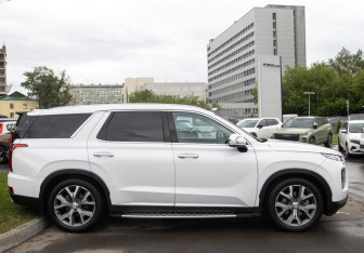 Подержанный автомобиль Hyundai Palisade 2020 года (3 фото)