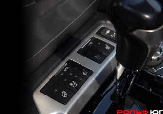 Подержанный автомобиль Toyota Land Cruiser Suv 2018 года (18 фото)
